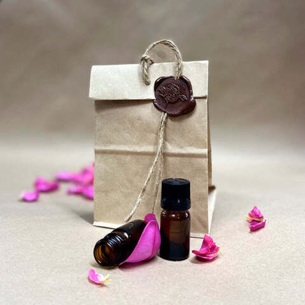 🌸 Роза дамасская (Rosa × damascena) — эфирное масло — 25 дней ухода за лицом — 8 марта у Феи