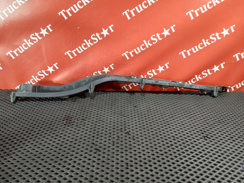 Накладка корпуса подножек правая