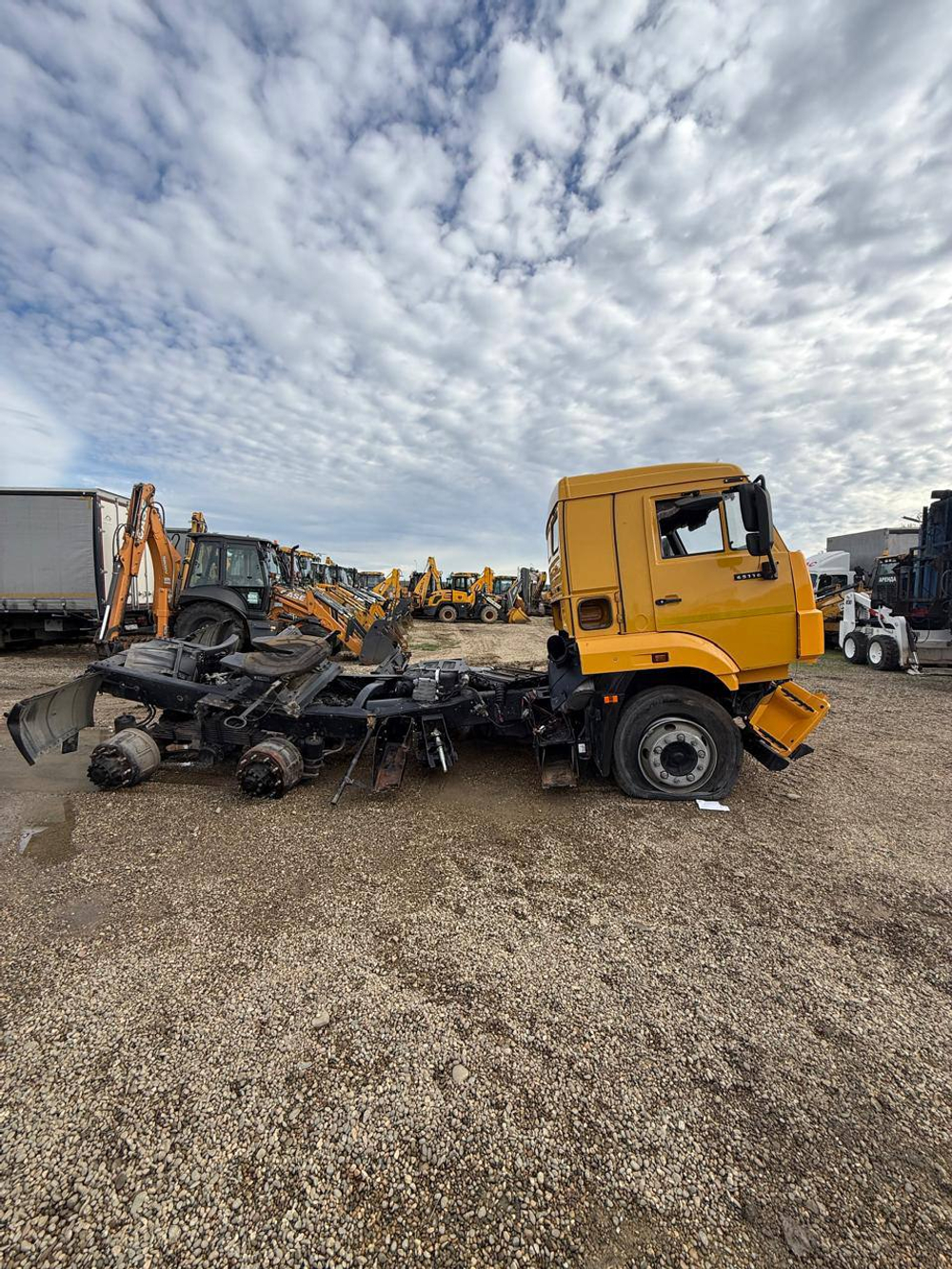 КамАЗ 65116 6x4 Седельный тягач 65116-A5 (Дизельный, 6,7 л, 292 л.с., МТ)