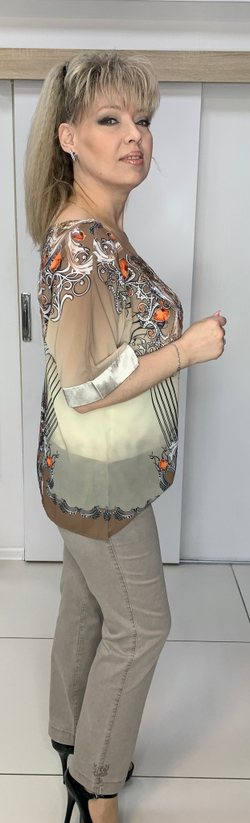 Нарядная цветная двойка с ажурно-стразовым оформлением