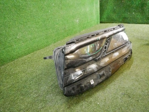 Битая Фара левая VW Touareg 3 (2018-2023) LED