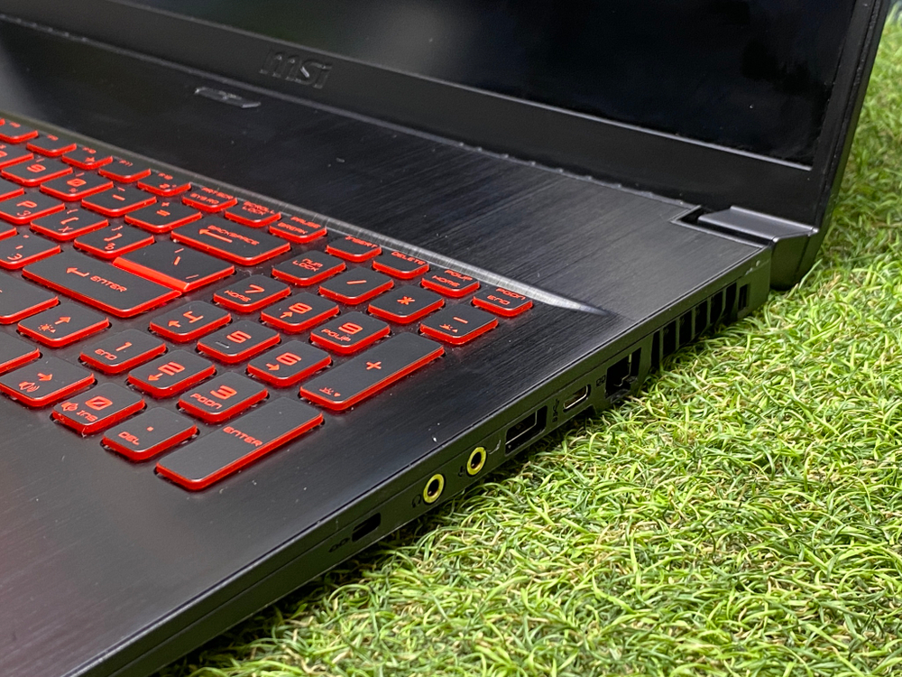 Игровой MSI 17.3" 144Hz/RTX 3050 Ti/8GB/256GB SSD/1TB HDD/ GF75 Thin 10UD-055RU[9S7-17F612-055]/Windows 10