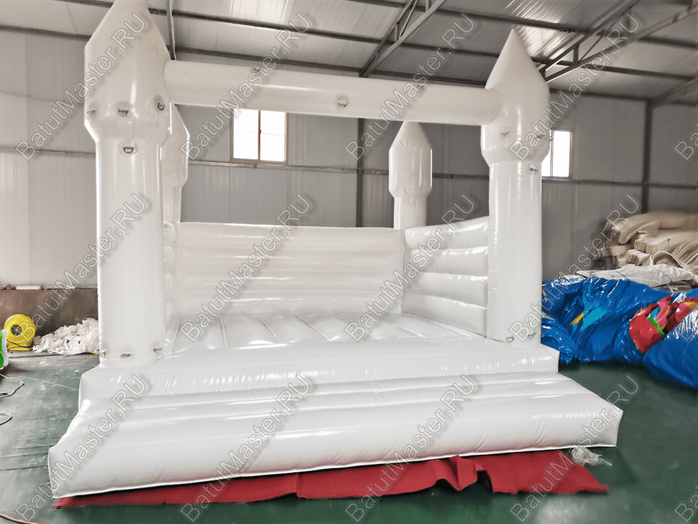 Белоснежный надувной батут - фотозона и реквизит для свадебных торжеств и праздников, 4*3*2,75 м