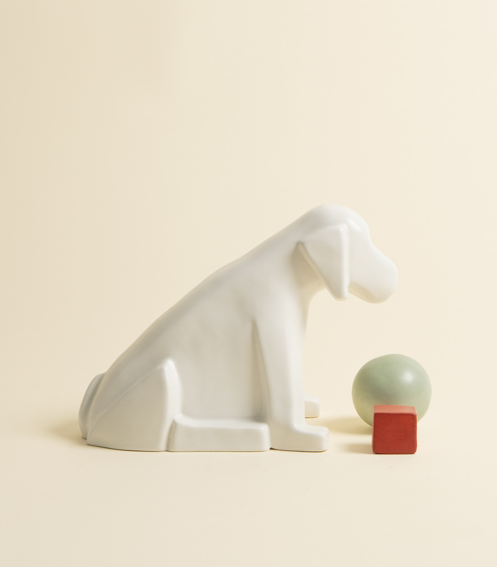 Фигура — Белый пес с игрушками | Яна Набиева