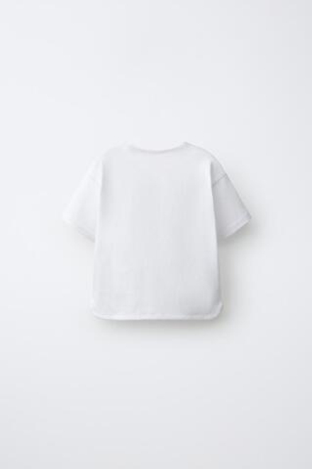 ZARA ФУТБОЛКА С ПРИНТОМ, БЕЛЫЙ