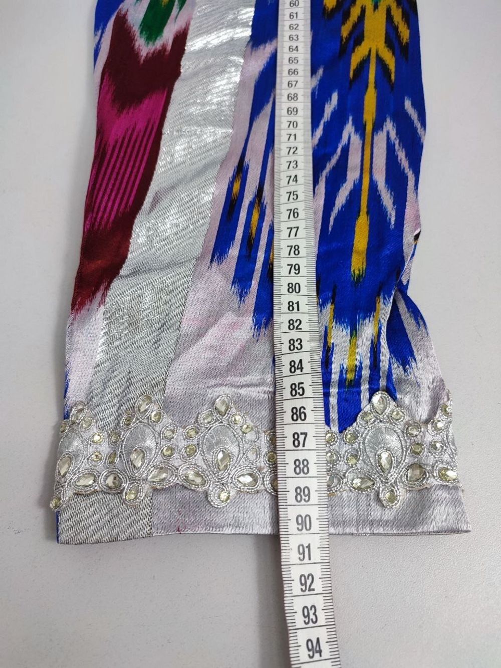 Костюм карнавальный разноцветный с камнями 42 размер