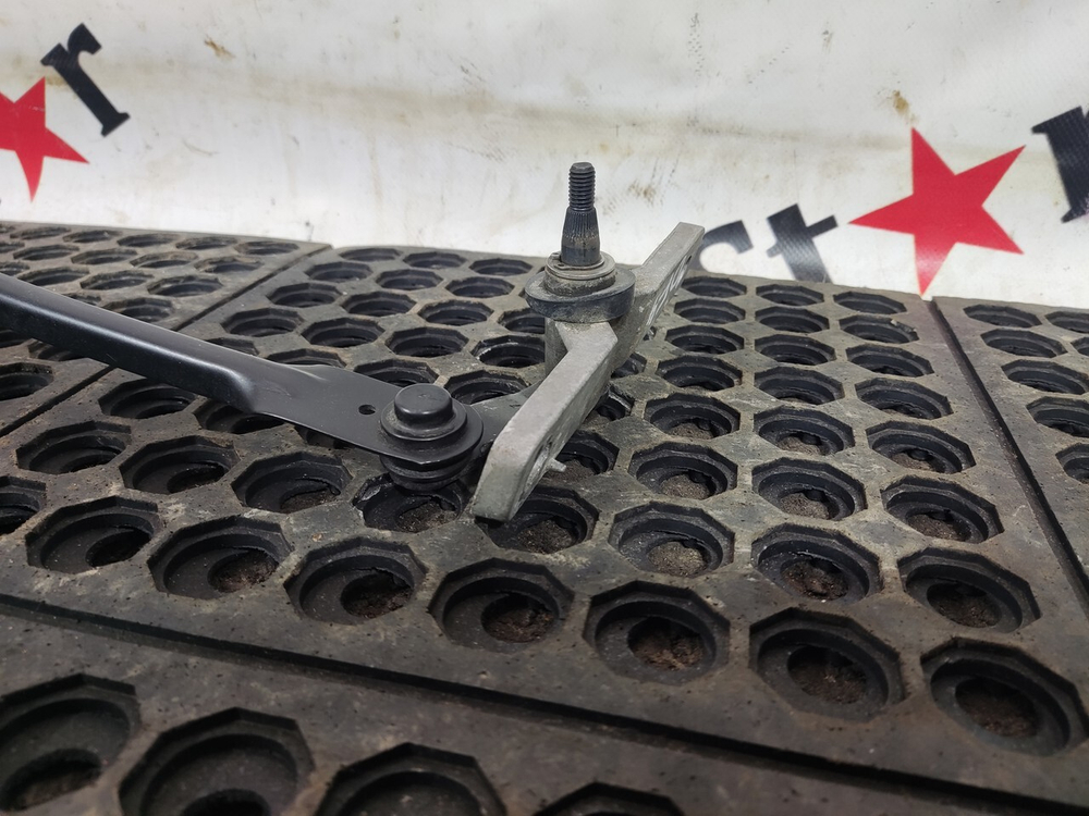 Трапеция стеклоочистителей 2023г