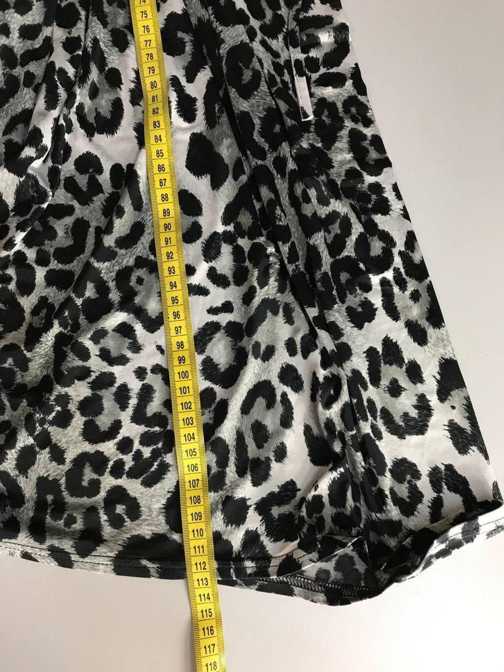 Платье Sisters Point с открытыми плечами, визуально на 44 размер