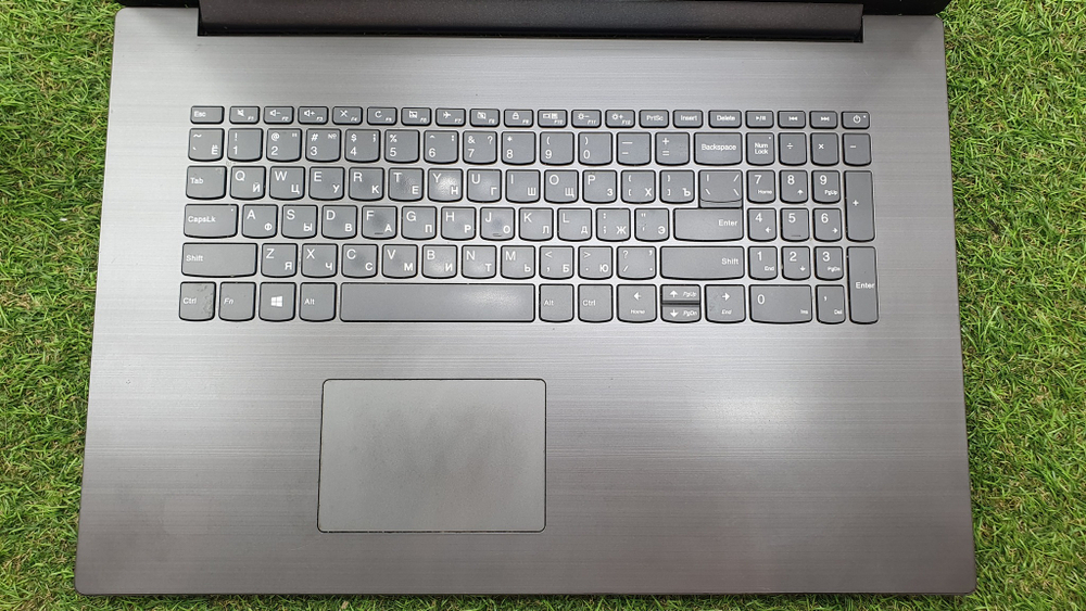 Ноутбук Lenovo AMD A6 /4 Gb/R530 2 Гб/Ideapad 330-17AST 81D7001SRU/Windows 10