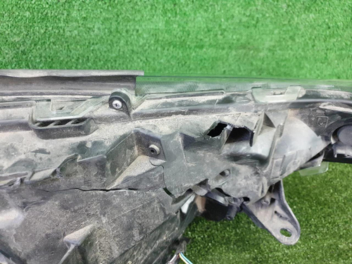 Битая Фара левая Toyota RAV4 5 XA50 (2018-н.в,) LED