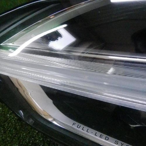 Фара левая Volvo XC60 2 (2017-2021) LED