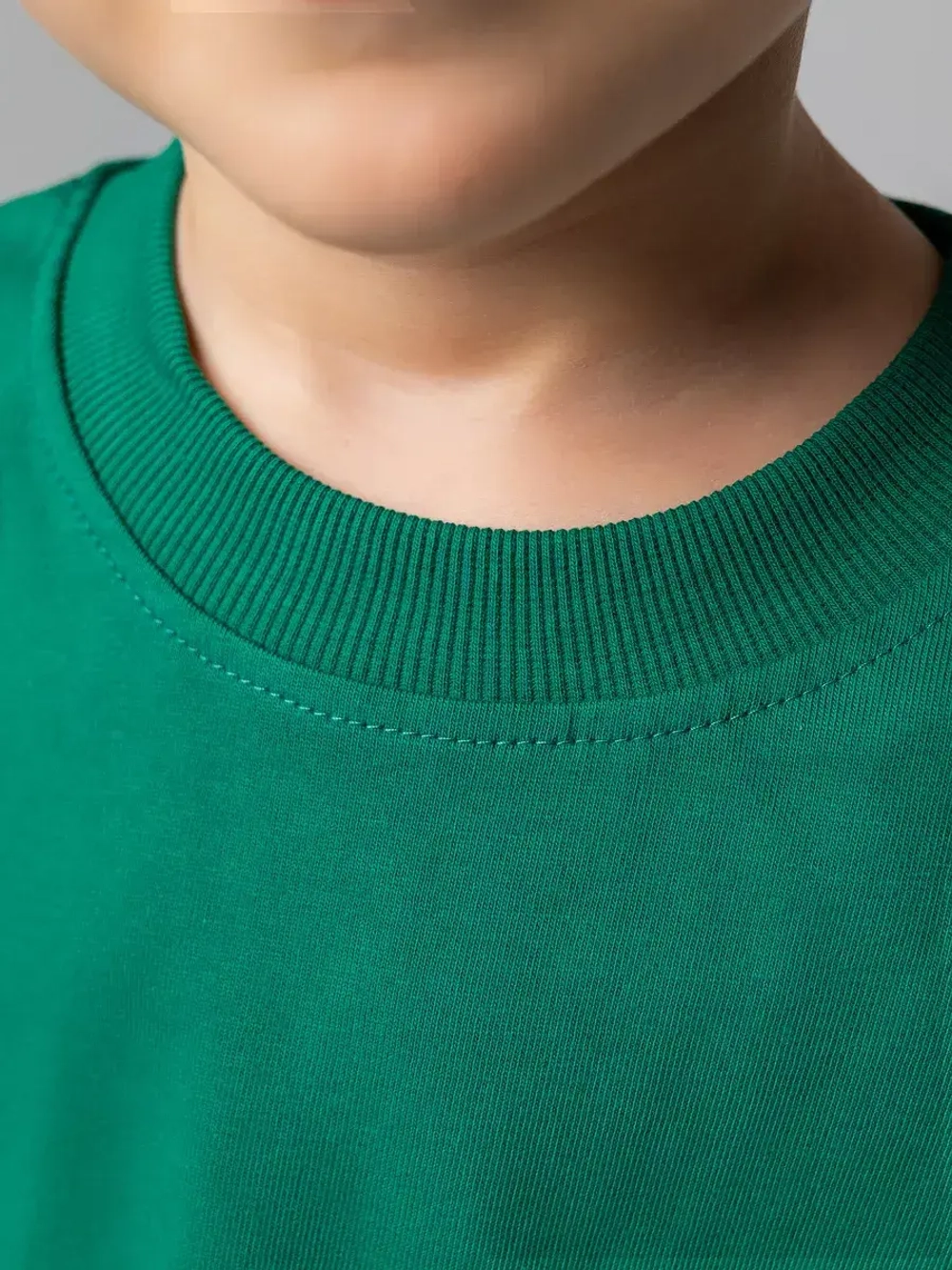 Спортивный костюм для мальчика в школу