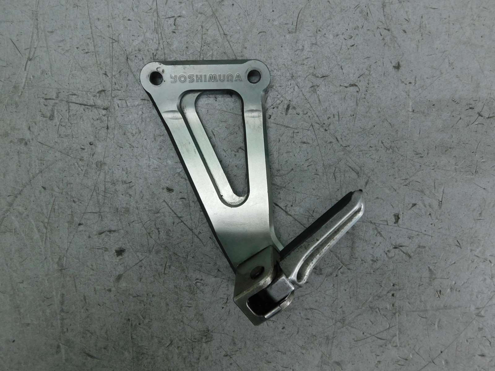 Подножка пассажирская левая Yoshimura бу 030283