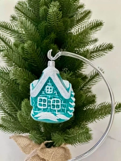Елочное украшение Домик с елкой 9см