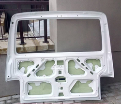 Задняя дверь Volkswagen T4 под стекло (1990-2003)