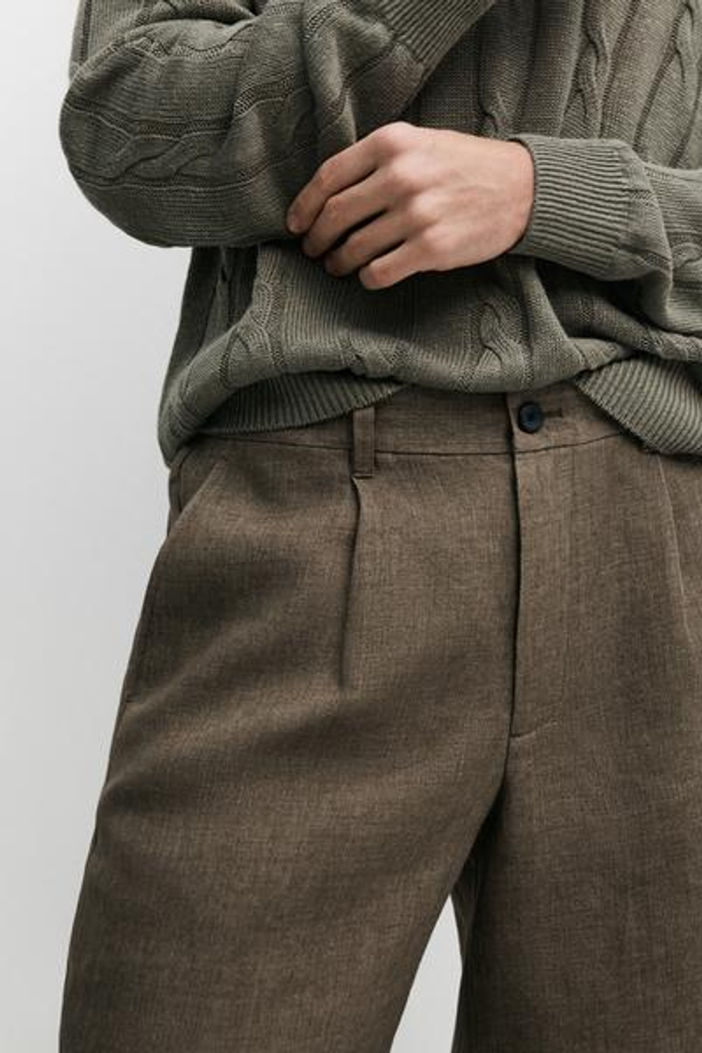 Massimo Dutti Бермуды из 100% льна с вытачками, хаки
