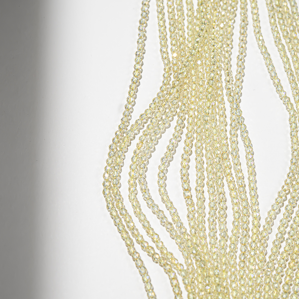 Золотистая шпинель синтетическая с эффектом иризации, 3,2мм, шар, микроогранка