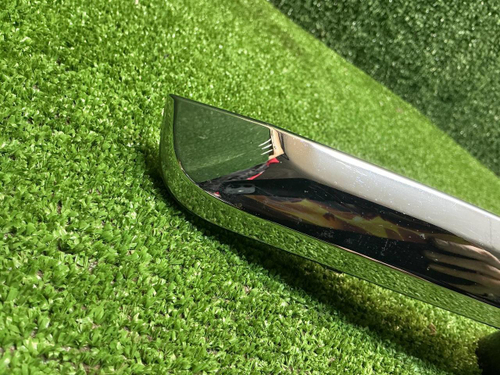 Молдинг заднего бампера левый Hongqi HS5 (19-нв)