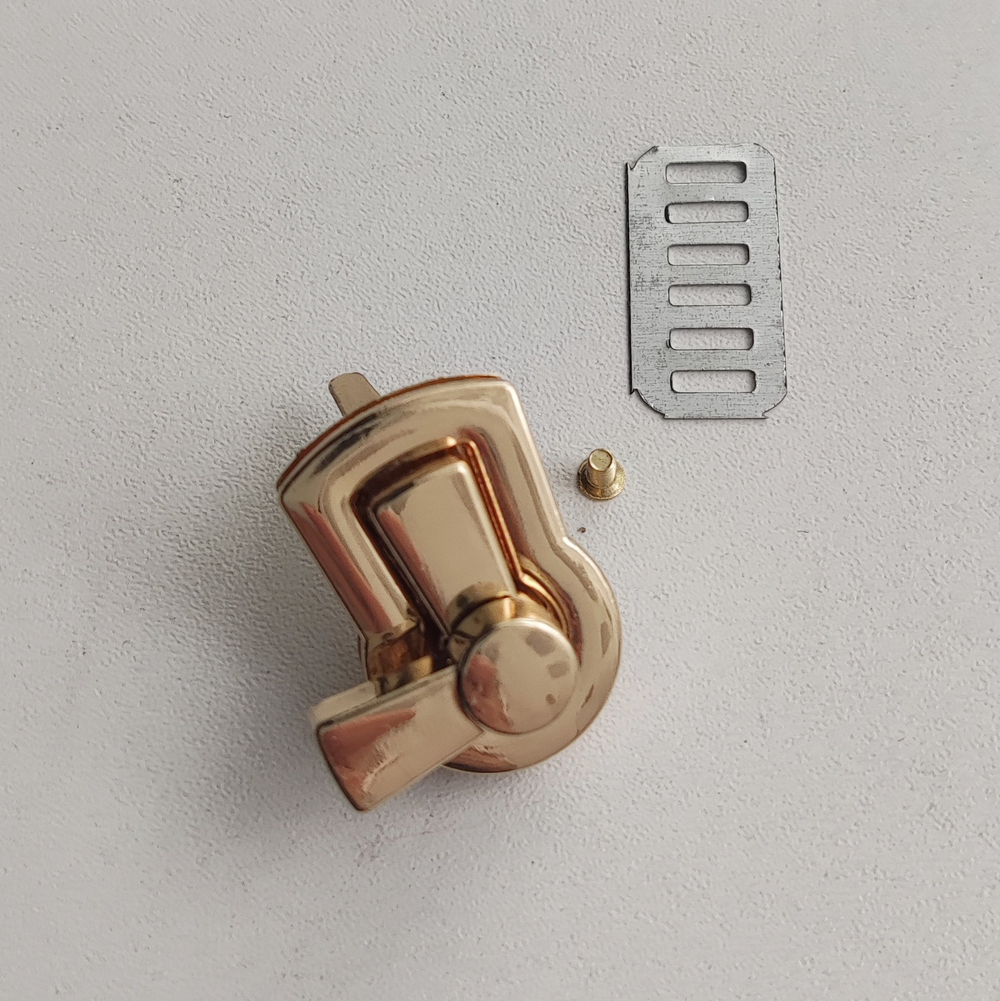 Замок вертушка на винтах Скважина Золото