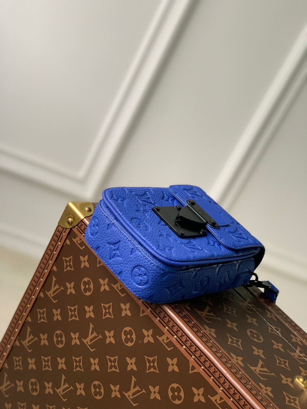 Louis Vuitton S-Lock Vertical Wearable Wallet