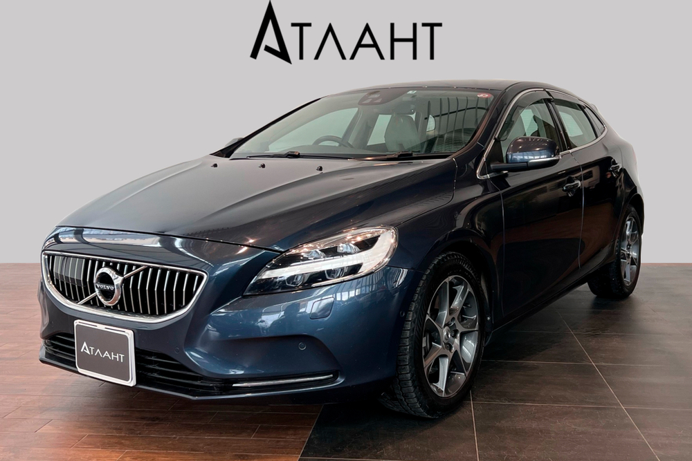 Volvo V40, 2017 год