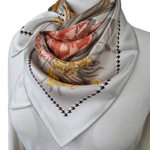 Платок 90x90 см AV-HA89303