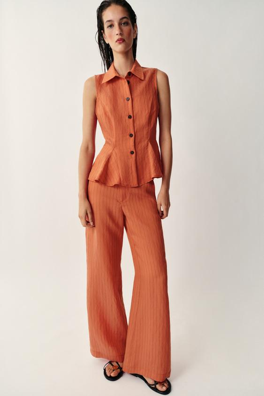 ZARA БРЮКИ ПРЯМОГО КРОЯ В ПОЛОСКУ, МЕДНЫЙ