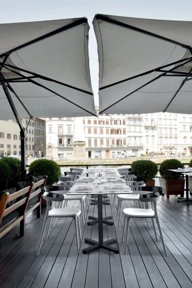 Стул пластиковый Luna, белый с черным