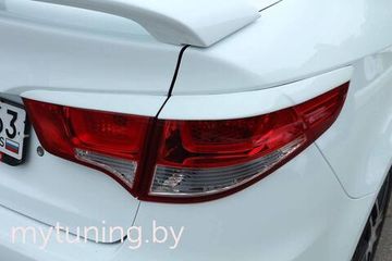 Реснички на задние фонари для Kia Rio III