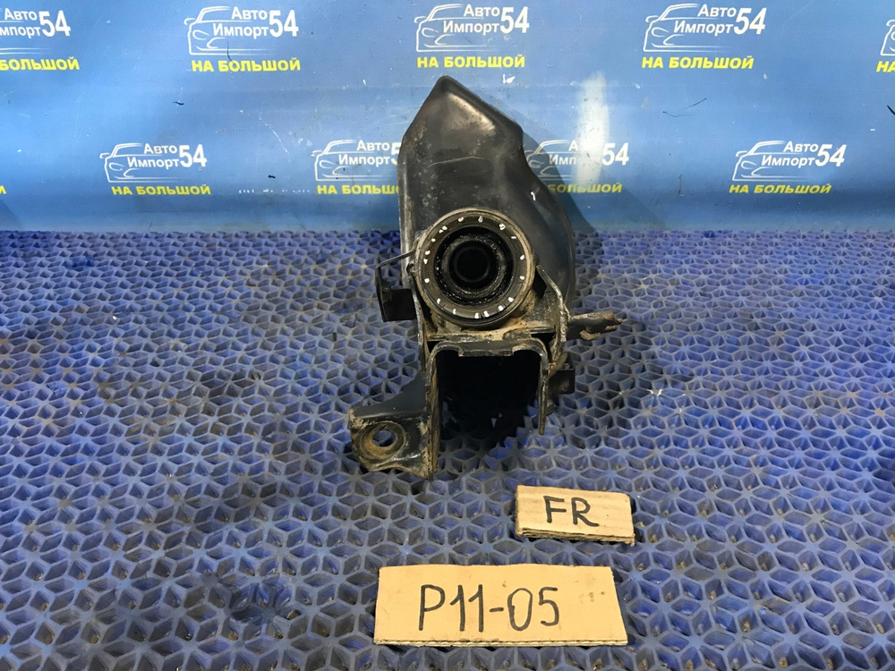 Рычаг передний правый NISSAN PRIMERA 1999