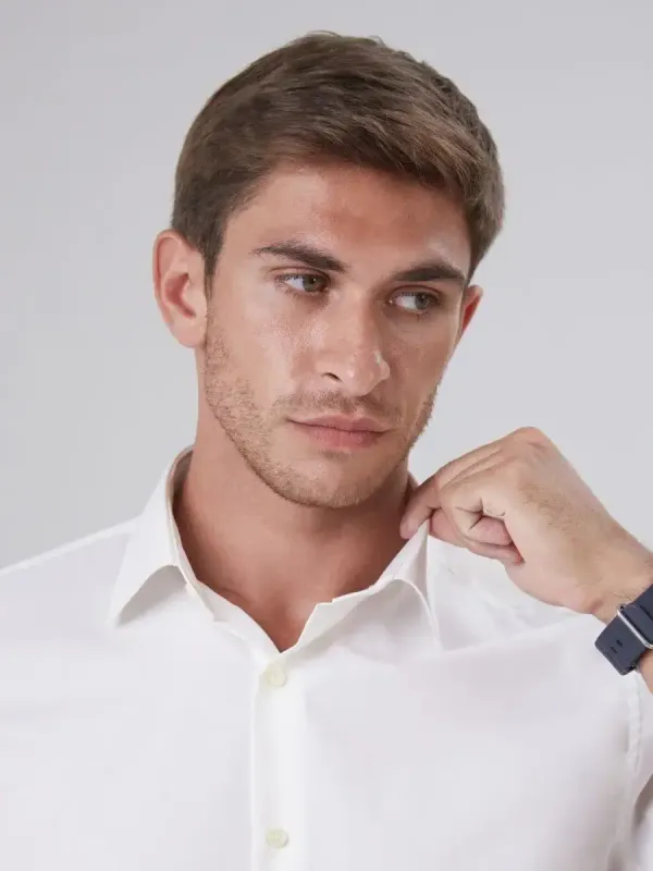 Рубашка приталенная SLIM FIT с коротким рукавом, молочная