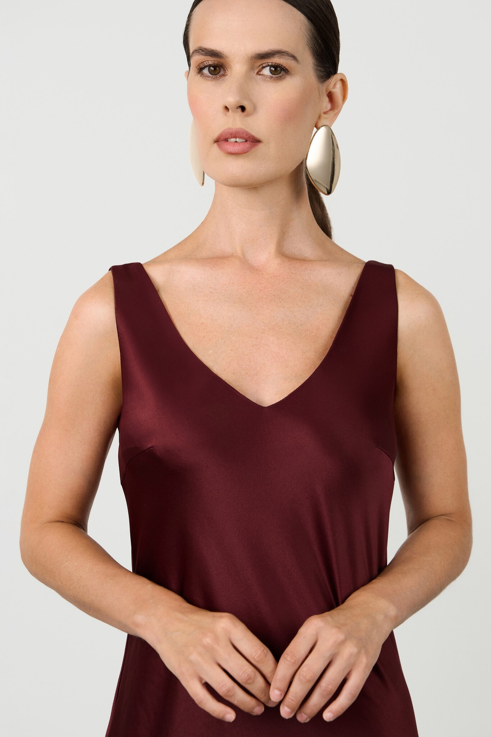 Платье макси с открытой спиной