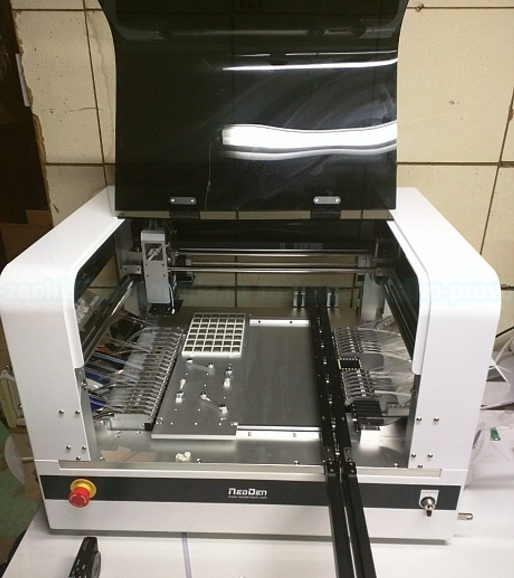 Установщик SMD компонентов NeoDen 4