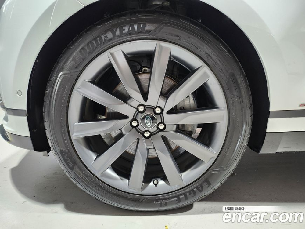 Land Rover Range Rover Bella 3.0 D300 R-Dynamic HSE (04.2020)
