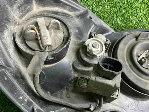 Фара левая Lada Granta (2018-н.в.) галоген