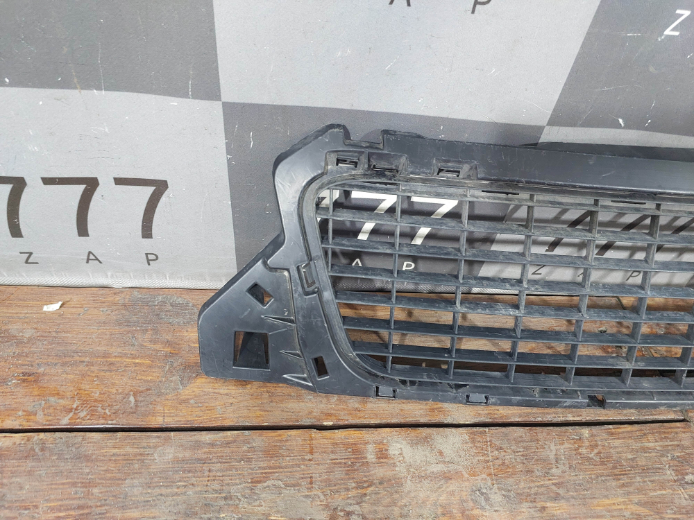 Решетка переднего бампера Renault Duster 1 10-15 Б/У Оригинал 622545914R