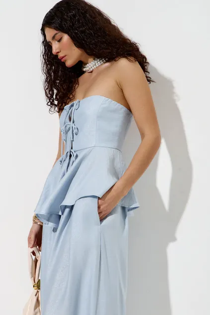 Топ с баской из вискозы небесного цвета