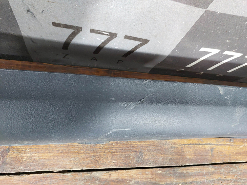 Накладка порога правого Kia Rio 4 X-Line 17-нв Б/У Оригинал 87754H0500