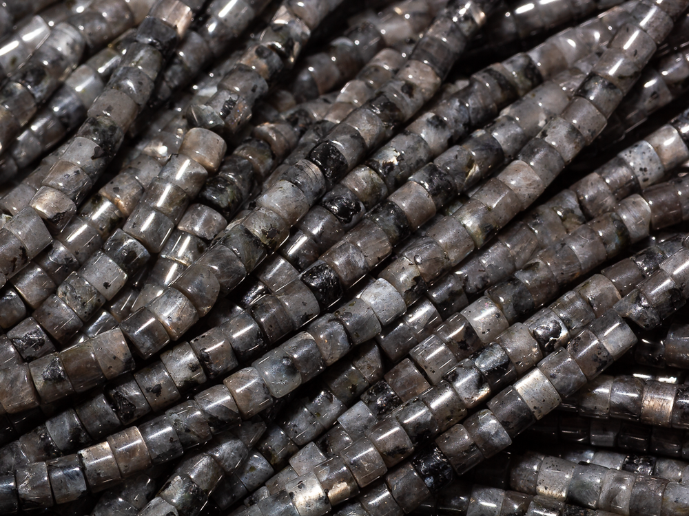 Нить бусин из лаврикита 3,3мм ("таблетка")