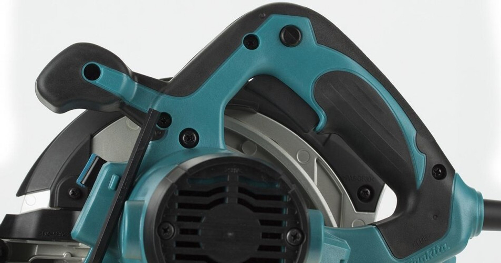 Пила циркулярная сетевая MAKITA HS 7100 HS7100