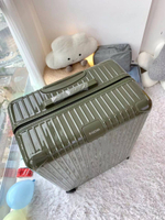 Чемодан Rimowa M