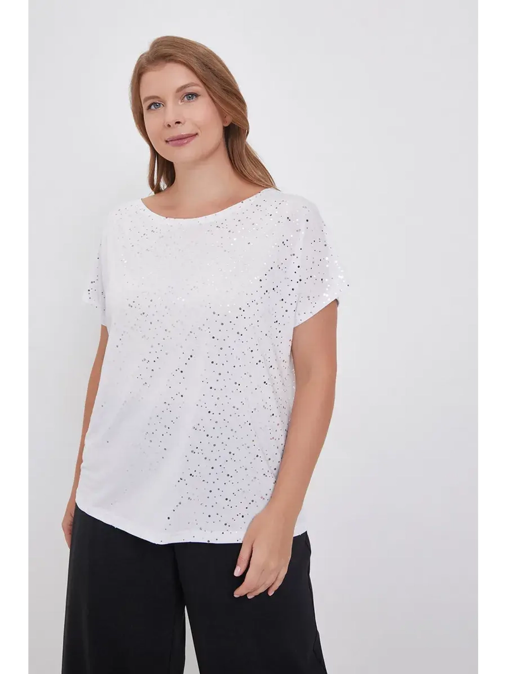 Блузка с пайетками короткий рукав