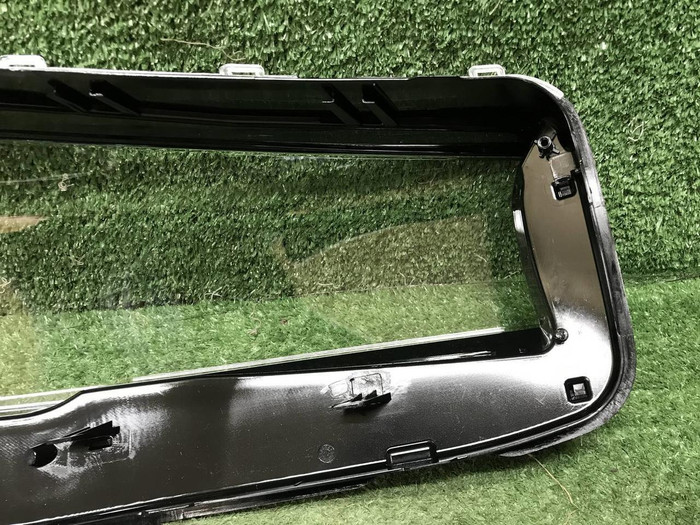 Стекло фары левое BMW 5er G30 (2020-2023)