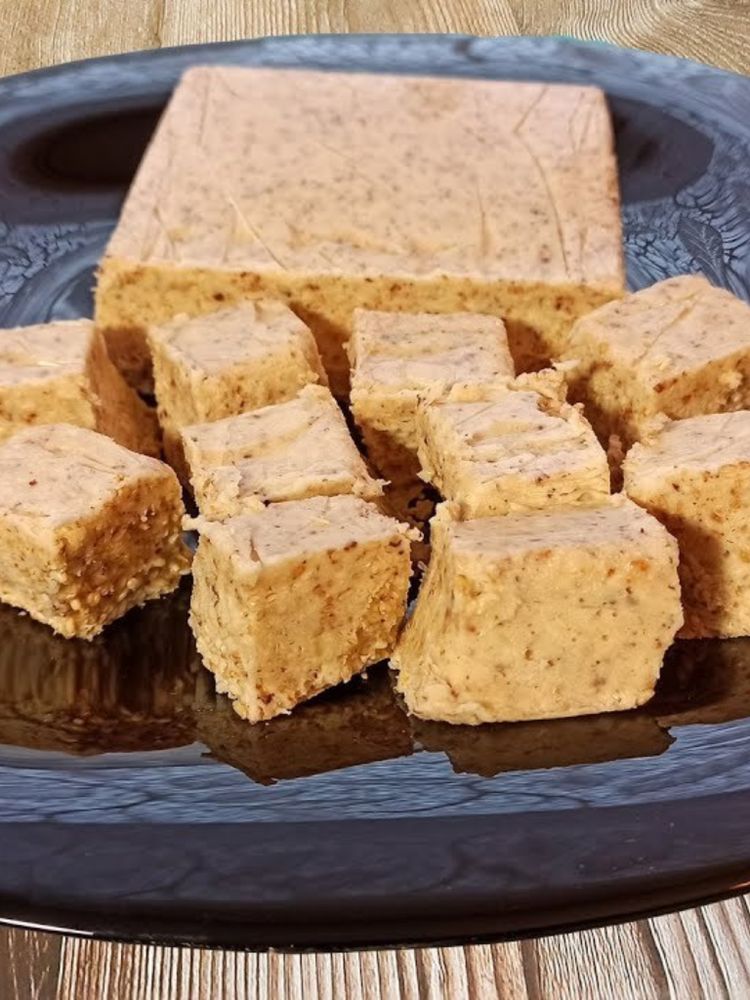 Индийская халва Bharat BAZAAR Soan Papdi Манго 250 г 2 шт