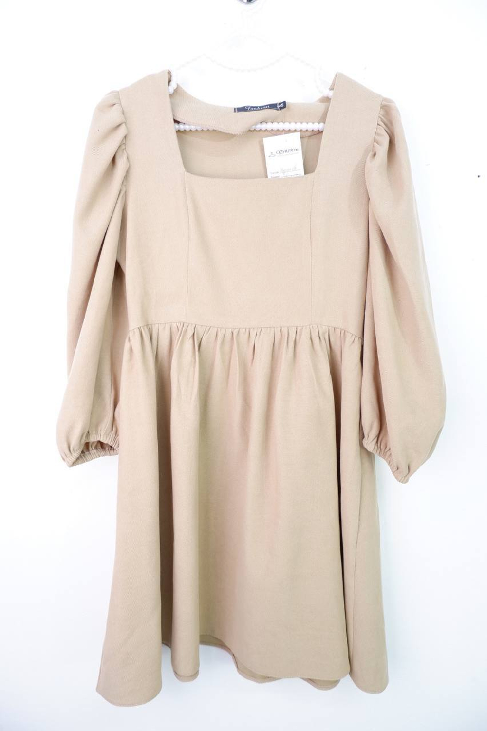 Платье для модного образа, визуально на 44 размер