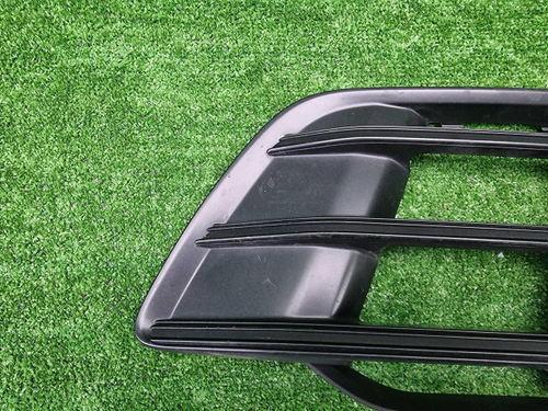 Решетка переднего бампера левая Audi SQ5 2 (17-20)