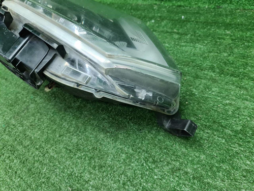 Битая Фара правая Nissan X-Trail T32 (2017-2022) LED