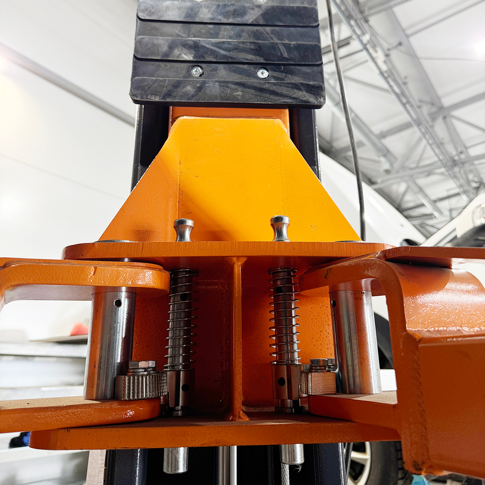 WDK-526 Подъемник двухстоечный с верхней синхронизацией 4,2 тонны, одност. разбл., 380В