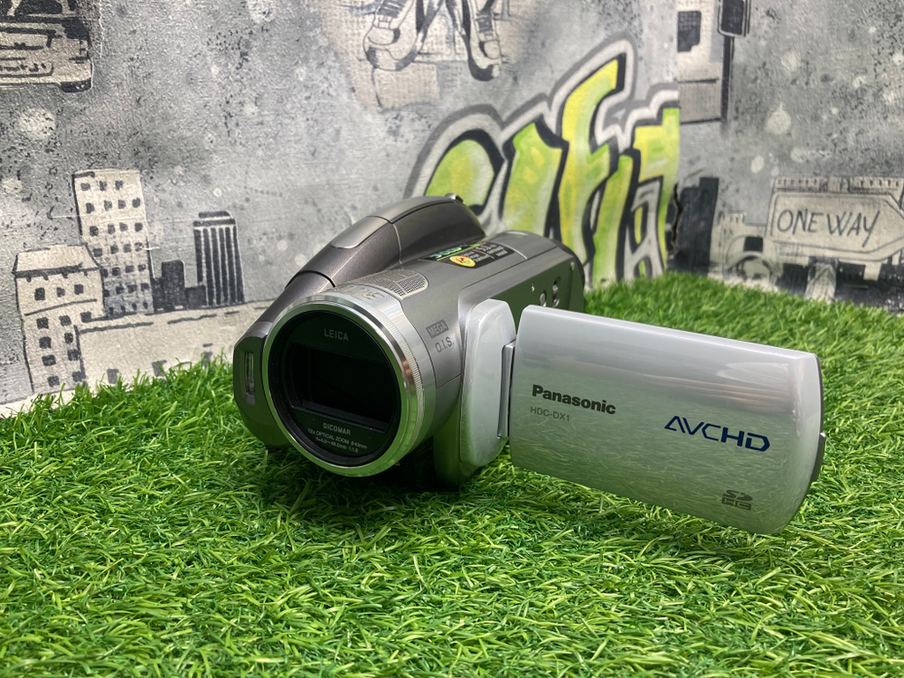 Panasonic HDC-DX1