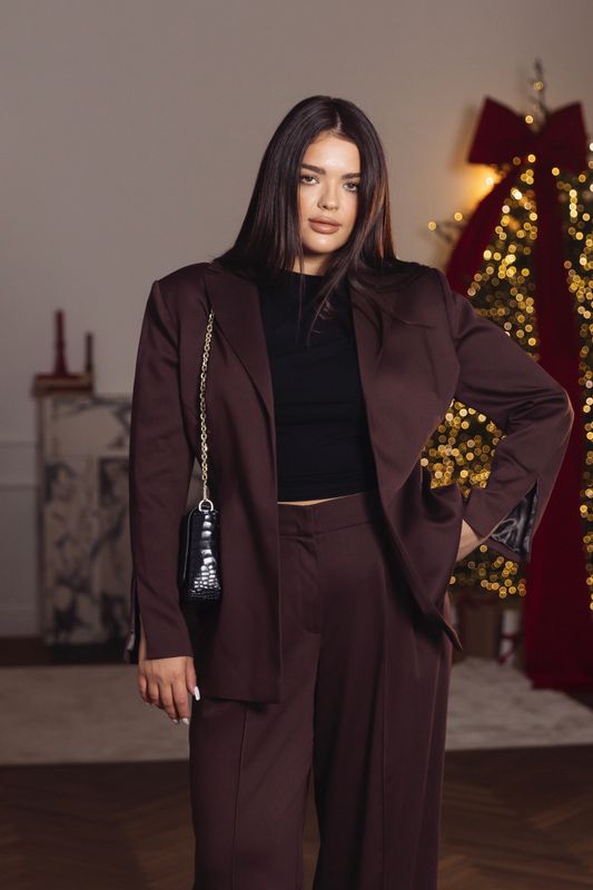 Жакет однобортный приталенный на крючках, горький шоколад